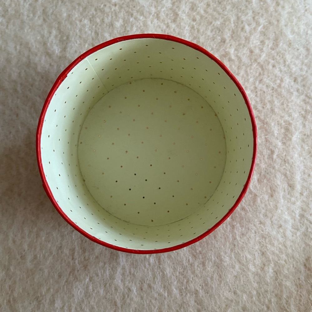 Kate Spade Round Box - Picture 5 of 5